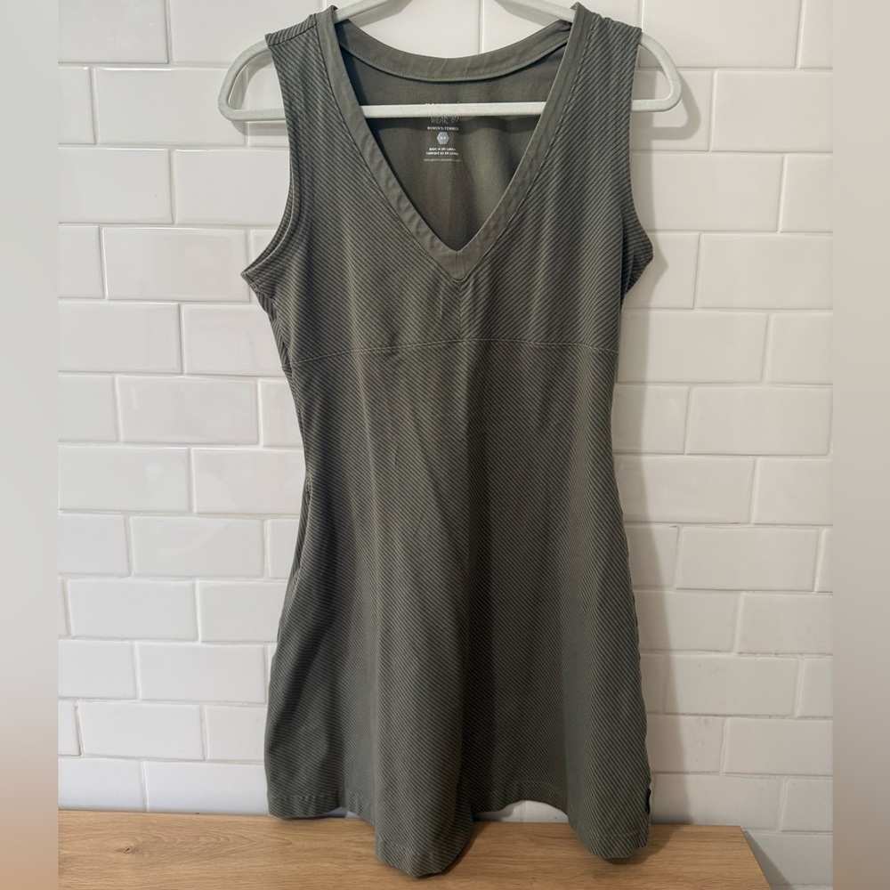 Mountain Hardwear Women's Athletic Dress in Sage Green